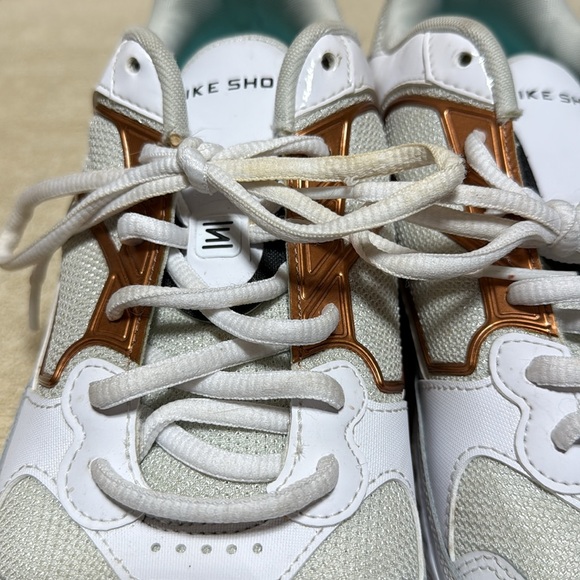 Nike Shox Enigma Women's Running Gym White Black Gold Used Like New Women’s 12 - Picture 12 of 14